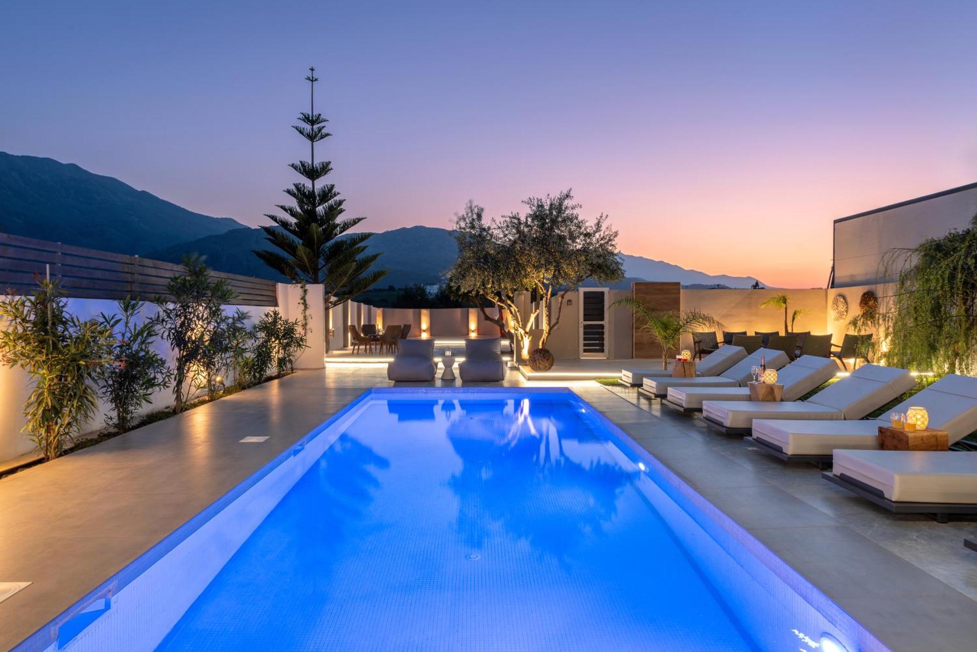 Hypnosis Beachside Villa With Private Heated Pool Jeorjoúpoli Eksteriør bilde
