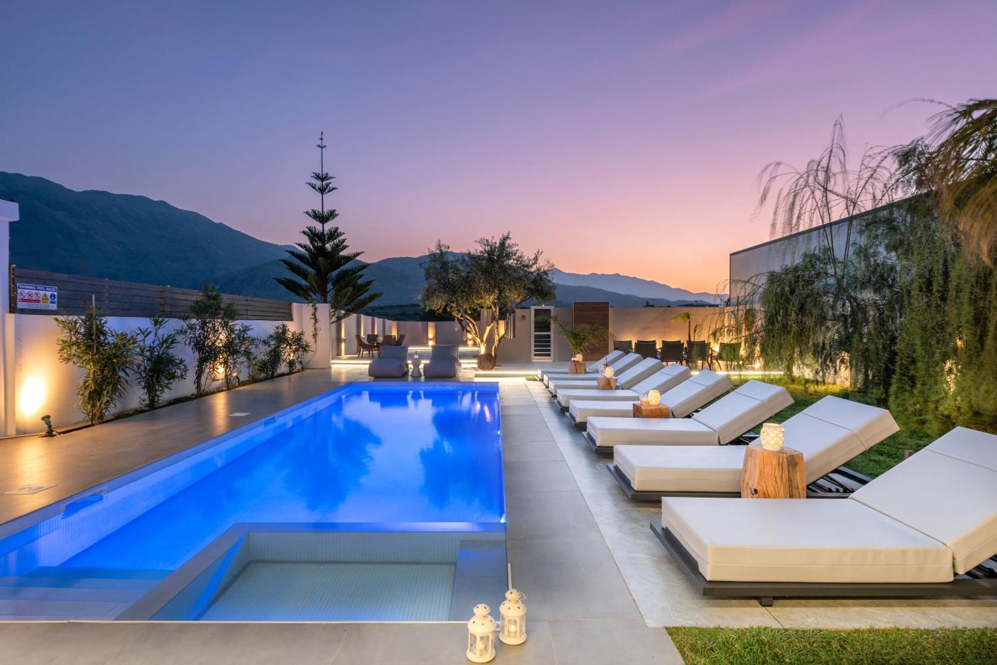 Hypnosis Beachside Villa With Private Heated Pool Jeorjoúpoli Eksteriør bilde